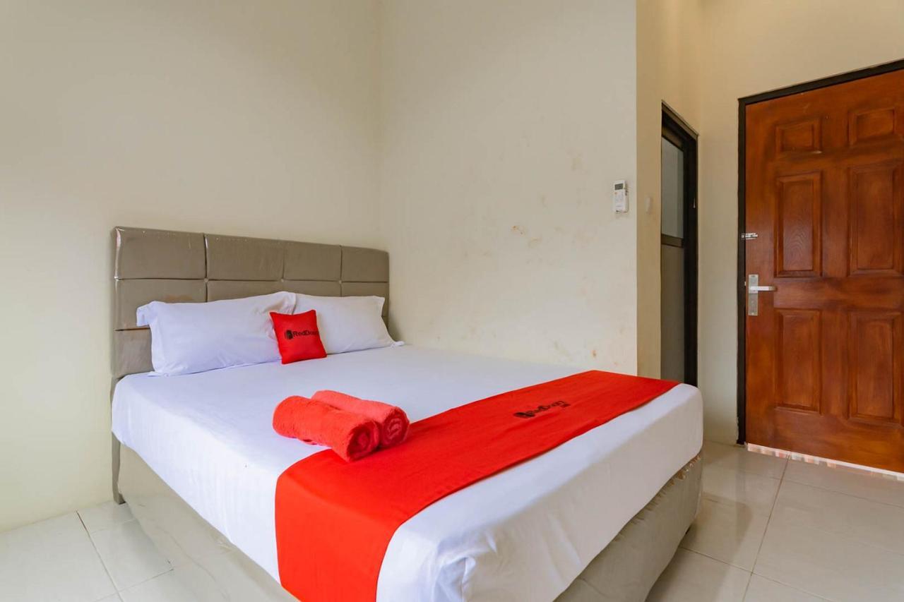 Reddoorz Near Arka Sepinggan Airport Balikpapan Hotel Exterior photo