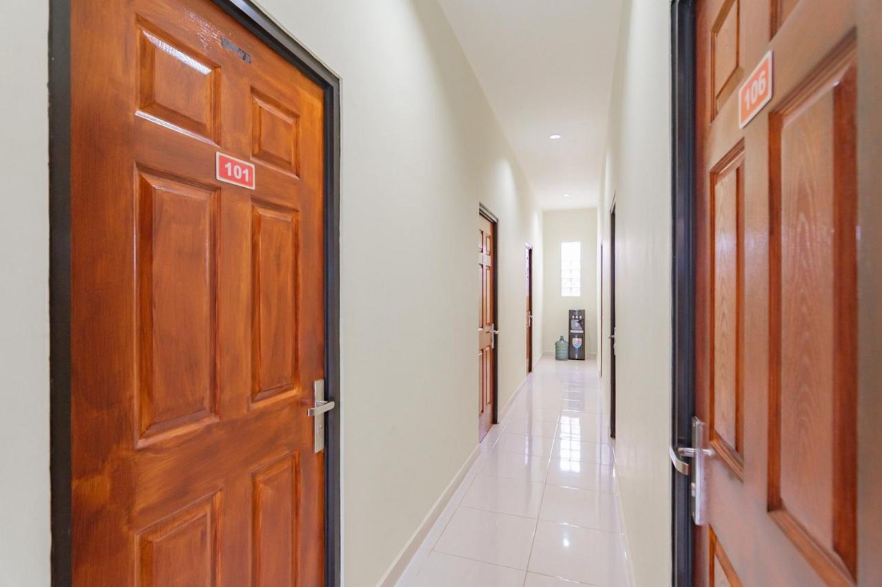 Reddoorz Near Arka Sepinggan Airport Balikpapan Hotel Exterior photo